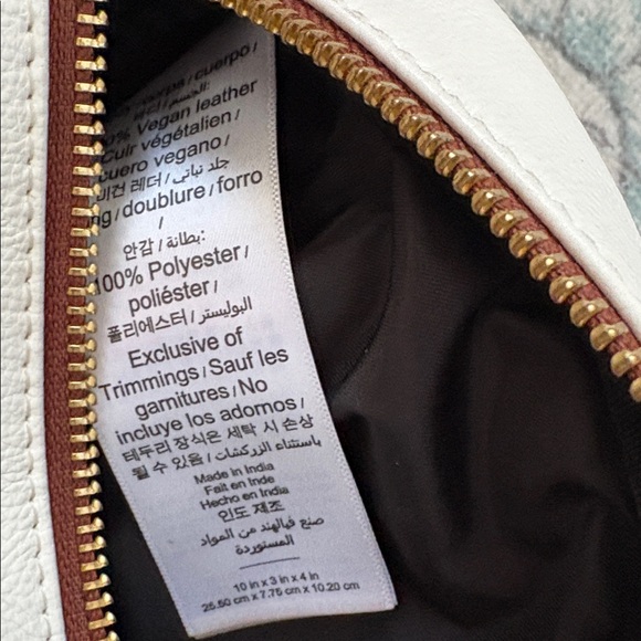 “Unmnogrammed” Daily vegan leather travel pouch - Picture 9 of 9